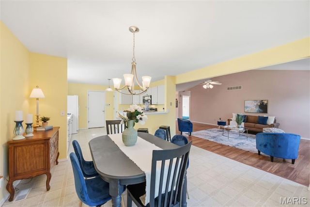 4455 Forder Oaks Drive, St Louis, MO 63129