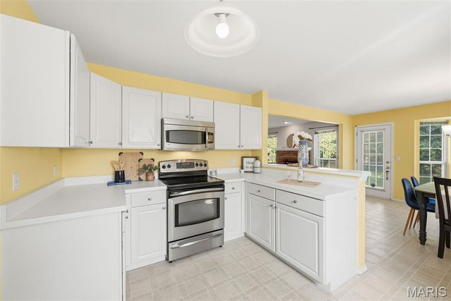 4455 Forder Oaks Drive, St Louis, MO 63129