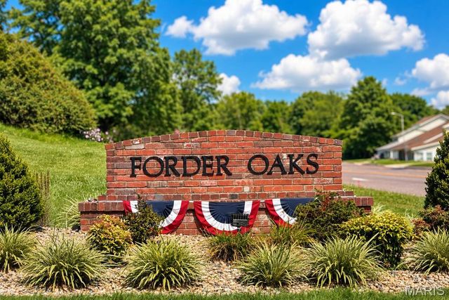 4455 Forder Oaks Drive, St Louis, MO 63129