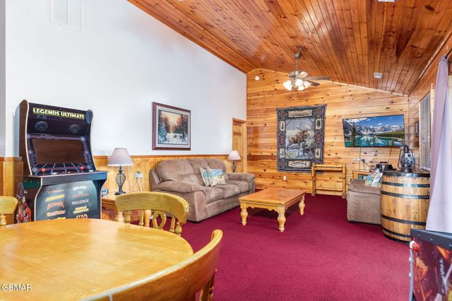 2039 Oakmont Drive, Sevierville, TN 37876