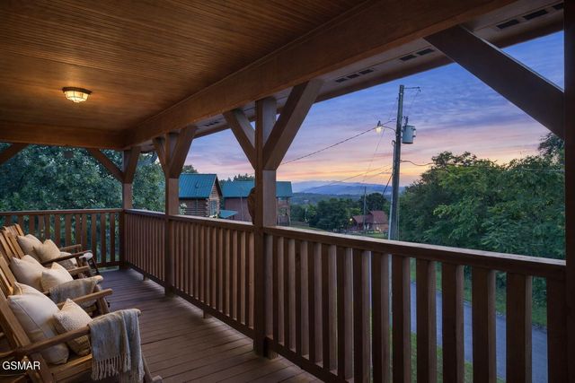 2039 Oakmont Drive, Sevierville, TN 37876