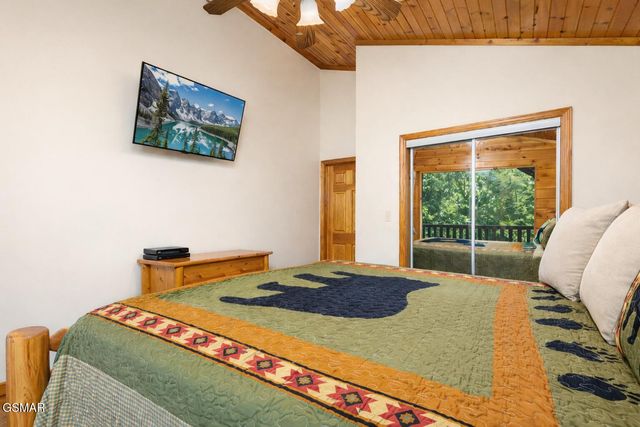 2039 Oakmont Drive, Sevierville, TN 37876