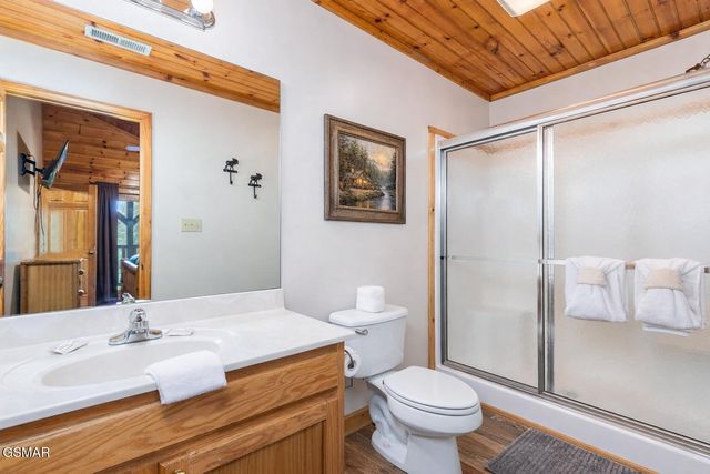 2039 Oakmont Drive, Sevierville, TN 37876