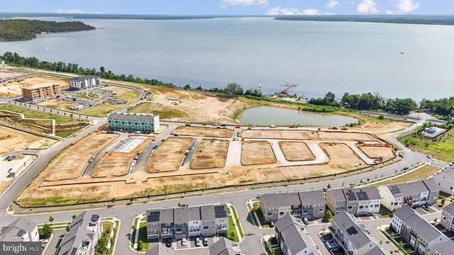 17806 SOUTHERN SHORES DR, Dumfries, VA 22026