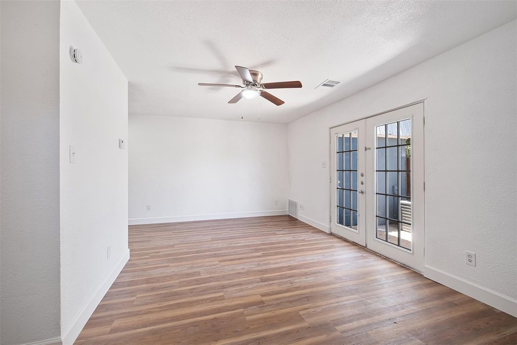 2217 Mission Hill DR C, Austin, TX 78741