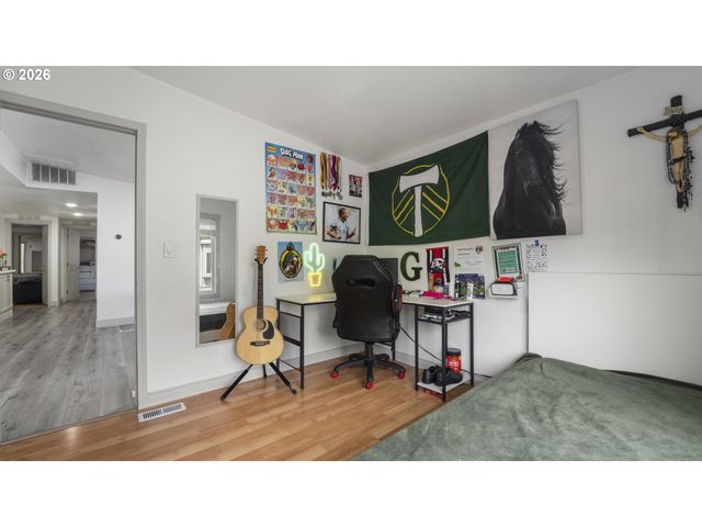 15758 Se HIGHWAY 224 120, Damascus, OR 97089