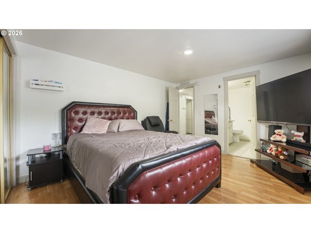 15758 Se HIGHWAY 224 120, Damascus, OR 97089