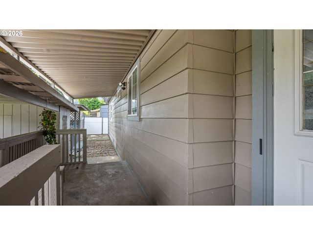 15758 Se HIGHWAY 224 120, Damascus, OR 97089