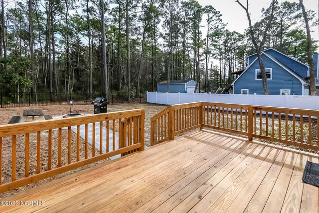 103 Bogue Landing Drive, Newport, NC 28570