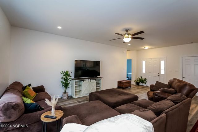 103 Bogue Landing Drive, Newport, NC 28570