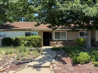8949 Plaza Park Dr, Elk Grove, CA 95624