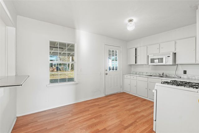 1326 Dewberry Street, Wilmer, TX 75172