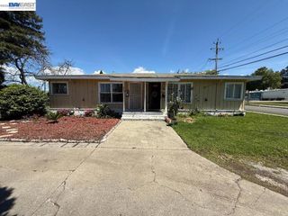 857 Longwood Ave, Hayward, CA 94541