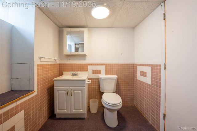 3855 Anoka Drive, Waterford Charter Township, MI 48329