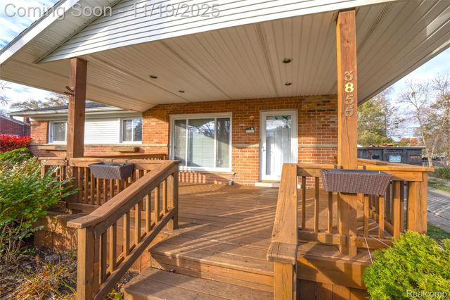 3855 Anoka Drive, Waterford Charter Township, MI 48329