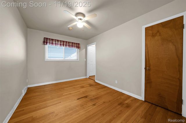 3855 Anoka Drive, Waterford Charter Township, MI 48329