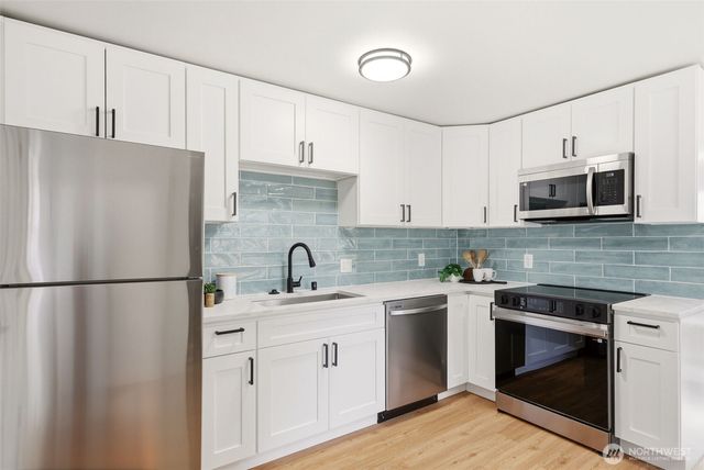 9723 Evanston Avenue N, Seattle, WA 98103
