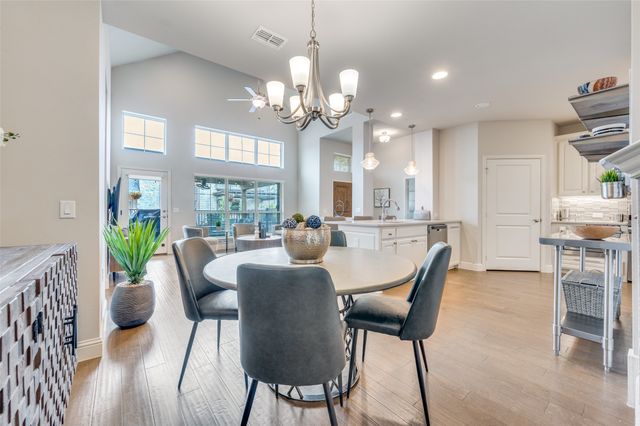 1023 Birds Fort Trail, Arlington, TX 76005