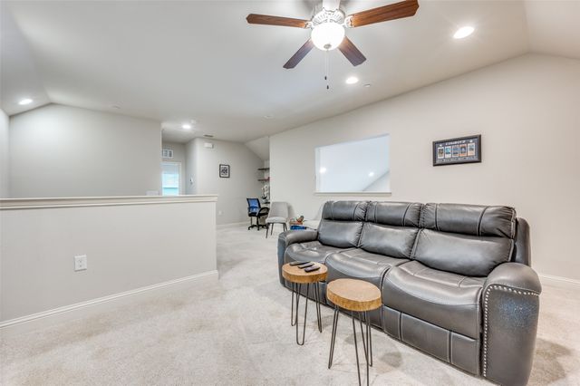 1023 Birds Fort Trail, Arlington, TX 76005