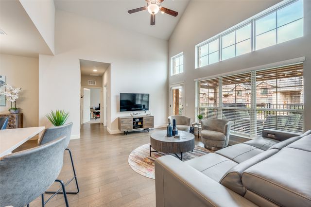 1023 Birds Fort Trail, Arlington, TX 76005