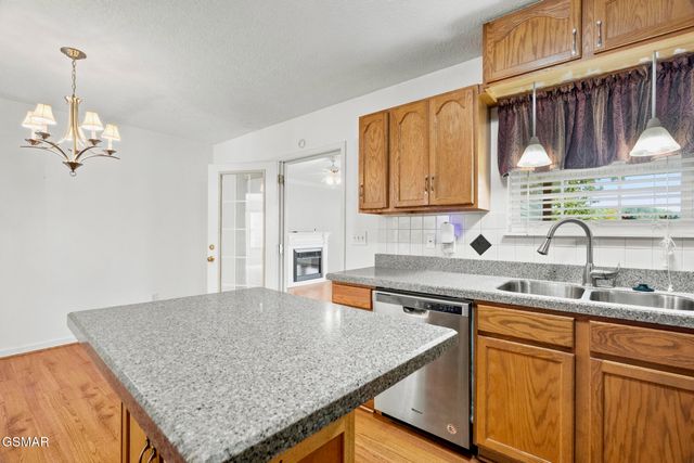 2903 Large Oak Lane, Knoxville, TN 37921