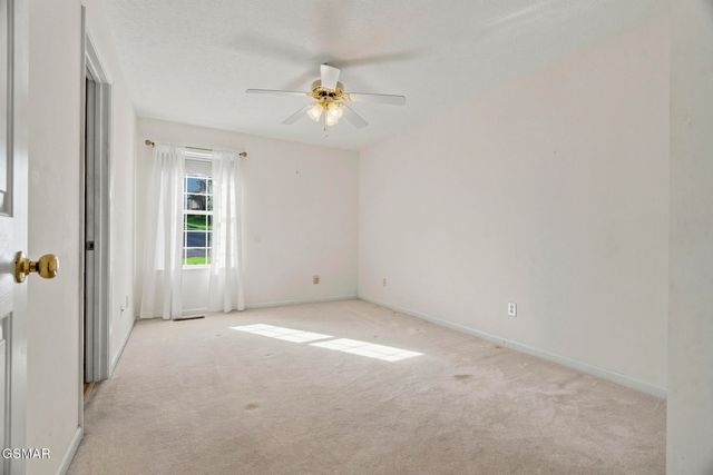 2903 Large Oak Lane, Knoxville, TN 37921