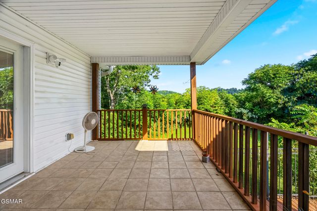 2903 Large Oak Lane, Knoxville, TN 37921