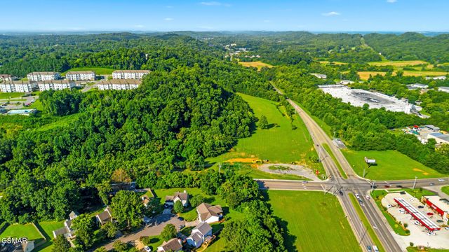 2903 Large Oak Lane, Knoxville, TN 37921