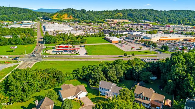 2903 Large Oak Lane, Knoxville, TN 37921