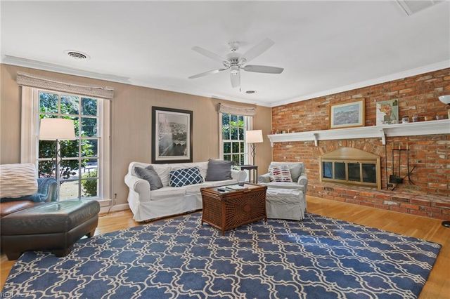 453 Discovery RD, Virginia Beach, VA 23451