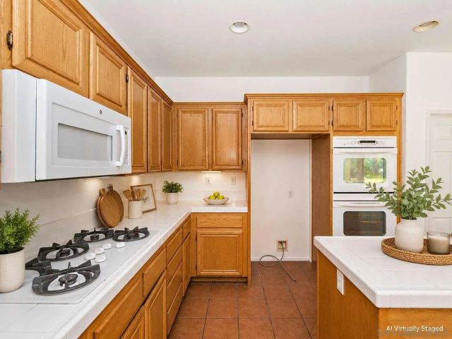 1586 Silver Cup CT, Redlands, CA 92374