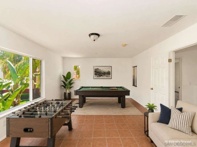 1586 Silver Cup CT, Redlands, CA 92374