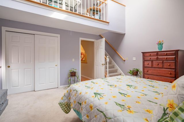 8 Bartemus Trail, Nashua, NH 03063