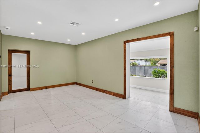 1130 NW 57th St, Miami, FL 33127