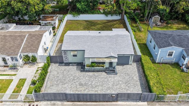 1130 NW 57th St, Miami, FL 33127