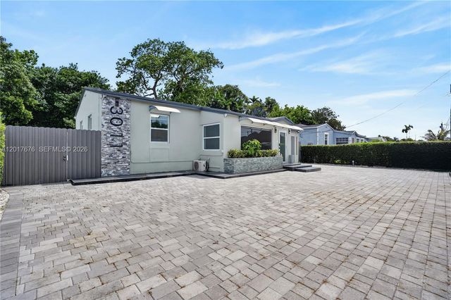 1130 NW 57th St, Miami, FL 33127