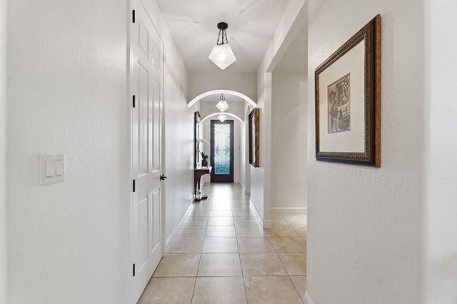 11370 N Via Napoli Drive, Fresno, CA 93730