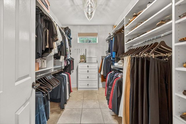 11370 N Via Napoli Drive, Fresno, CA 93730