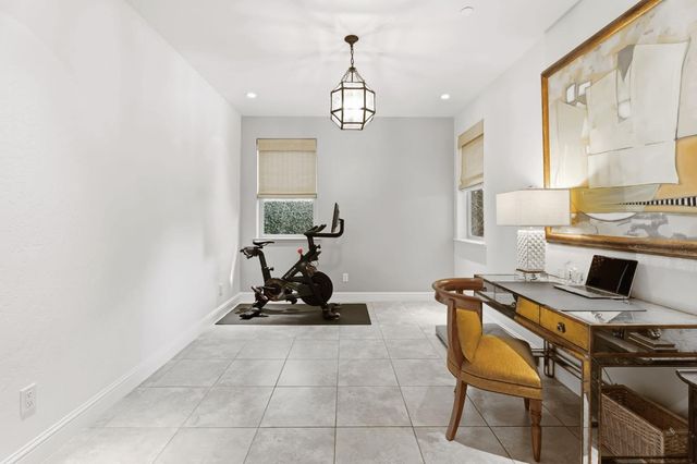 11370 N Via Napoli Drive, Fresno, CA 93730