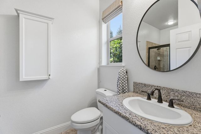 11370 N Via Napoli Drive, Fresno, CA 93730