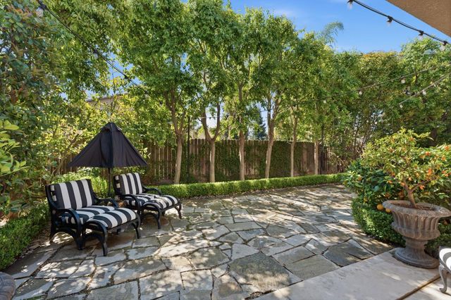 11370 N Via Napoli Drive, Fresno, CA 93730