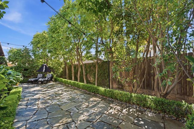 11370 N Via Napoli Drive, Fresno, CA 93730