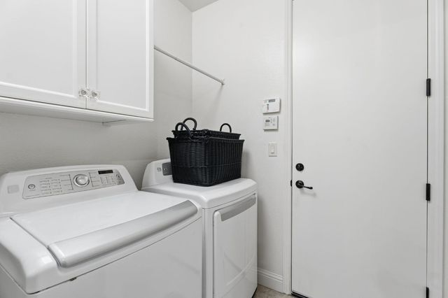 11370 N Via Napoli Drive, Fresno, CA 93730