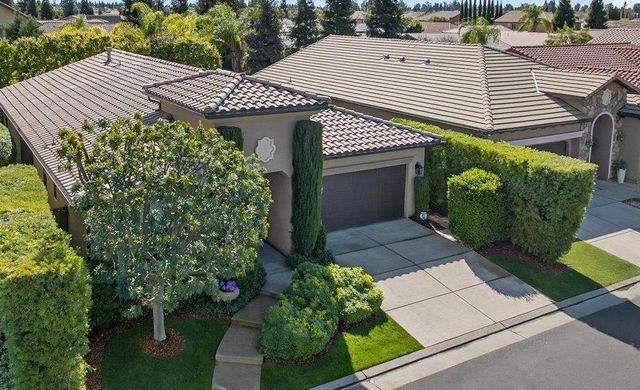 11370 N Via Napoli Drive, Fresno, CA 93730