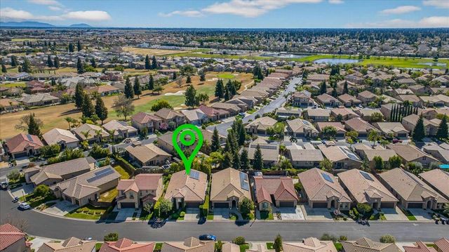 11370 N Via Napoli Drive, Fresno, CA 93730