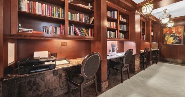 3525 Sage Road 718, Houston, TX 77056