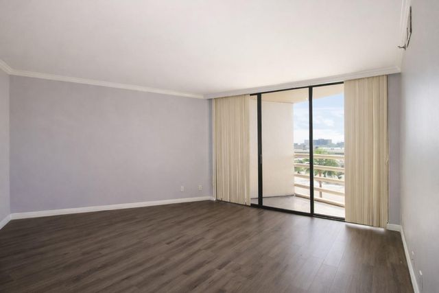 3525 Sage Road 718, Houston, TX 77056