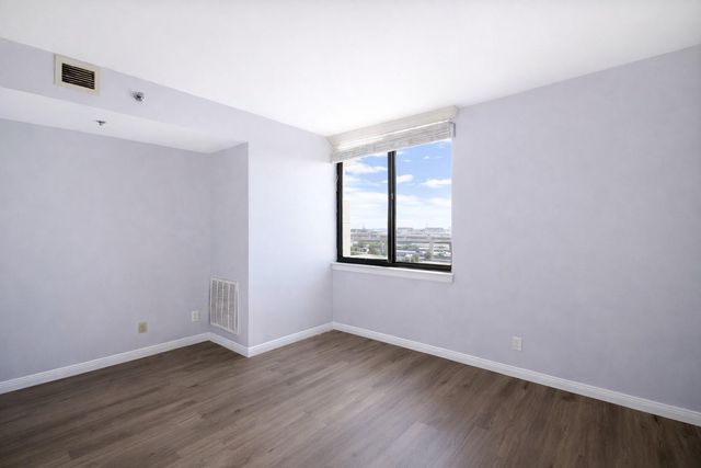 3525 Sage Road 718, Houston, TX 77056