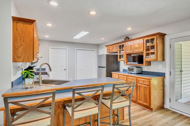 643 Bear Creek Valley Rd, Bon Aqua, TN 37025