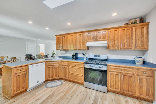 643 Bear Creek Valley Rd, Bon Aqua, TN 37025